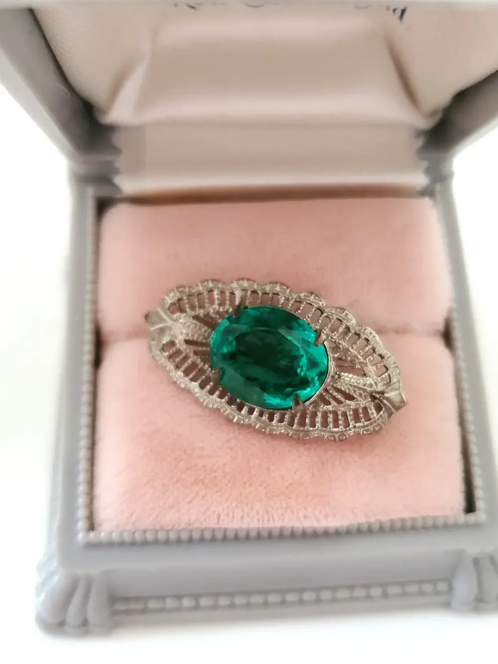 Antique Art Deco Green Glass Filagree Rhodium Plated Brooch